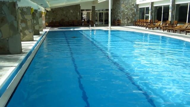 ПЕРЕПЛЫТЬ ВЕСЬ БАССЕЙН ПОД ВОДОЙ СЛАБО???? смотреть онлайн
