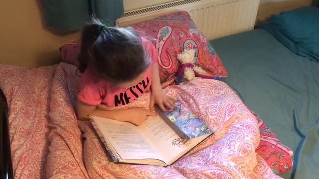 Reading from the folk of the faraway tree ? смотреть онлайн