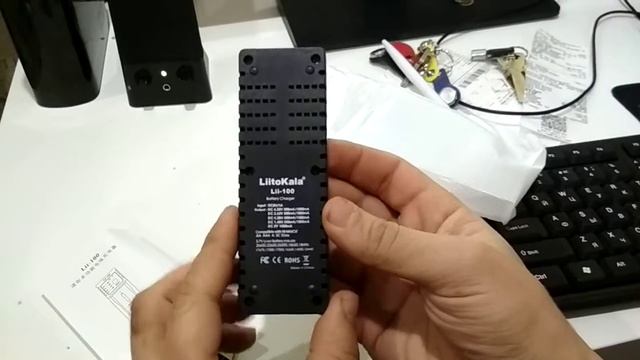 LiitoKala Lii - 100 умная зарядка для одной батареи с GearBest смотреть онлайн
