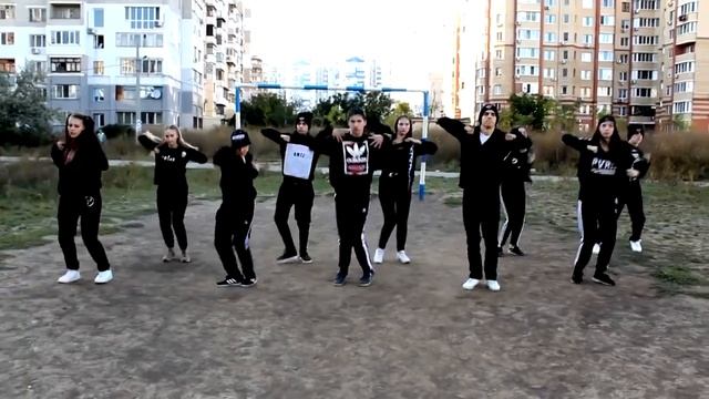 КРУТОЙ ТАНЕЦ МОЛОДЁЖИ! смотреть онлайн