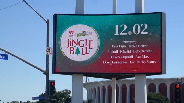 The 1975 Tour Marquee Jingle Ball Kia Forum Los Angeles California USA October 19, 2022 смотреть онлайн