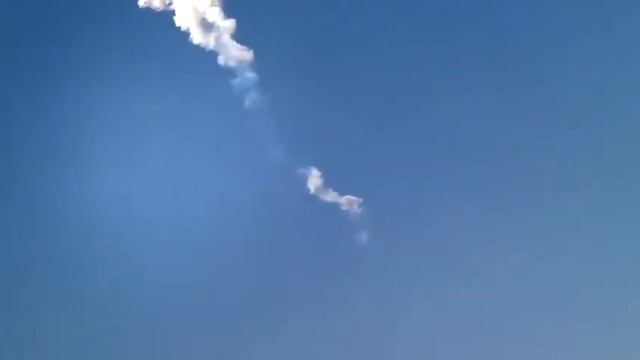 The explosion of a meteorite in Chelyabinsk.Взрыв метеорита Челябинск[].mp4 смотреть онлайн