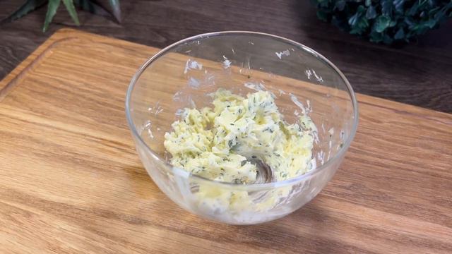 Wie Man Ein Perfektes Gegrilltes Käse Knoblauch Sandwich Macht смотреть онлайн