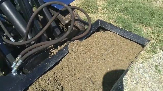 Бурлак. Ковш бетоносмеситель в работе.