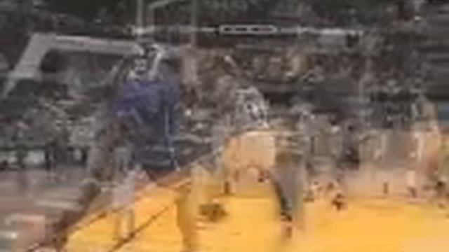 Darvin Ham posterizes Rick Smits смотреть онлайн