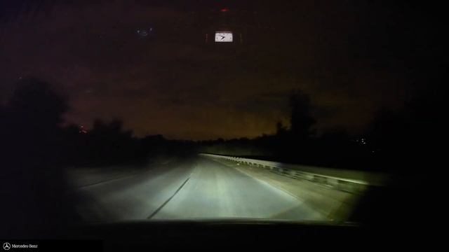 Mercedes-Benz Система освещения LED Intelligent Light смотреть онлайн