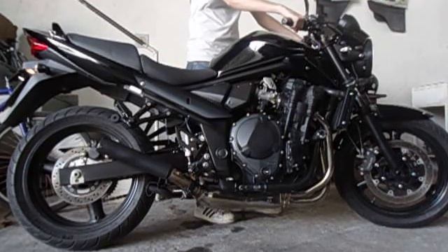 Escapamento esportivo Suzuki Bandit 650 injetada смотреть онлайн