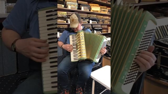 HOHNER MARCHESA Accordion of the Week 3/14/23 (#HM13) смотреть онлайн
