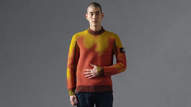 6715 Stone Island _ AW '017 '018 _ ICE KNIT_THERMO SENSITIVE YARN смотреть онлайн
