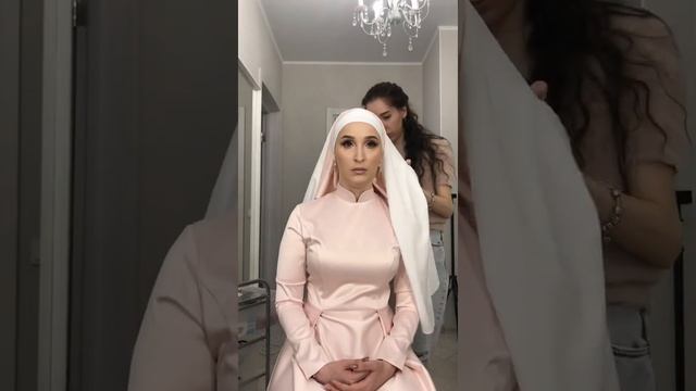 Оформление платка на никах / Muslim / Повязывание мусульманского платка смотреть онлайн