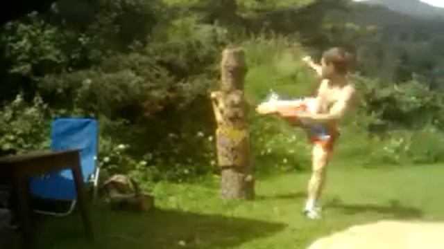 Side kick & flying kick Mike's bodyweight club attempt at capoeira low double kick. смотреть онлайн