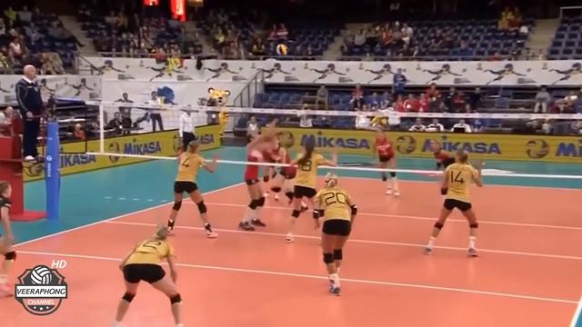 Naz Aydemir【ナズ アイデミル】可愛さ満点!そしてこの強烈スパイク【美女バレー】 Beautiful volleyball player смотреть онлайн