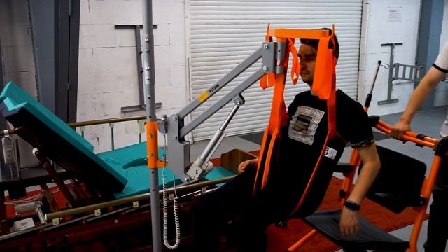 MET TITAN M кронштейн пол-потолок смотреть онлайн