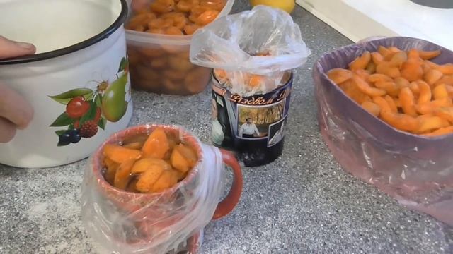 ЛУЧШИЙ СПОСОБ ЗАМОРОЗКИ АБРИКОС ДЛЯ ПИРОГОВ, ТОРТОВ часть 1 смотреть онлайн