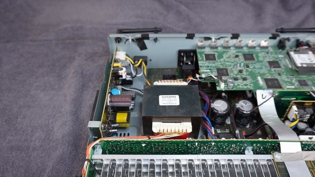 Marantz NR-1506 Surround Receiver Look Inside смотреть онлайн