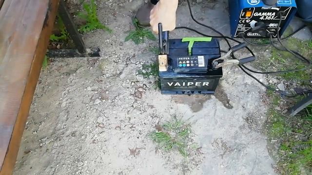 Сел аккумулятор в ноль Как зарядить аккумулятор Сварочный аппарат в помощь смотреть онлайн