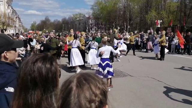 Череповец. Площадь металлургов. 9 Мая 2023г..mp4 смотреть онлайн