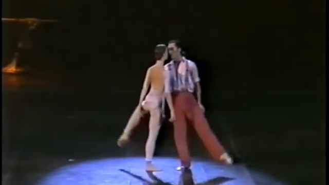 Marco Berriel-Bejart (extracto ballet Le Concours).avi смотреть онлайн
