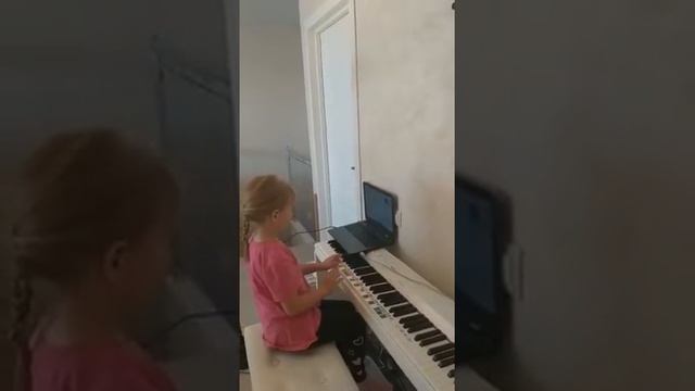 SOFT MOZART Winter Recital 2019-2020 Eva (6). Упр-е "Арпеджио" До мажор и до минор смотреть онлайн
