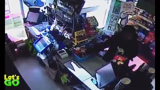 Видео с камер наблюдения! Смотрите что бывает смотреть онлайн