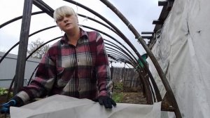 Птицеводство как бизнес для семьи. Индюки или куры ?! что выгодней держать новичку.