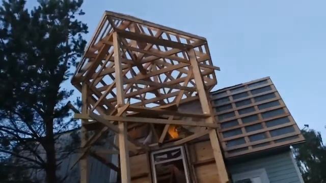 Дача, пристройка эркера, новая кровля