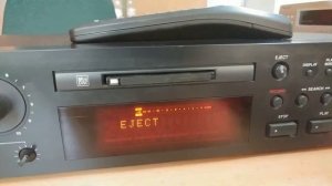 Мини-дисковая дека TASCAM MD-301 MK II с пультом ДУ