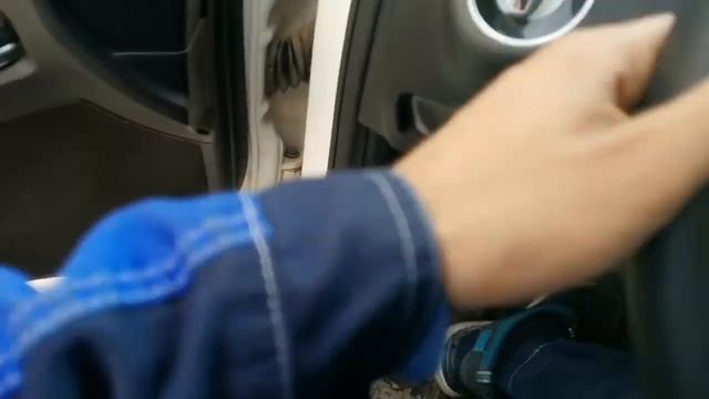 212 Е 220 дизель ОМ 651 раздвоенный прямоток. Звук в салоне. Холодный запуск смотреть онлайн