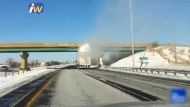 Ловко избавился от снега смотреть онлайн