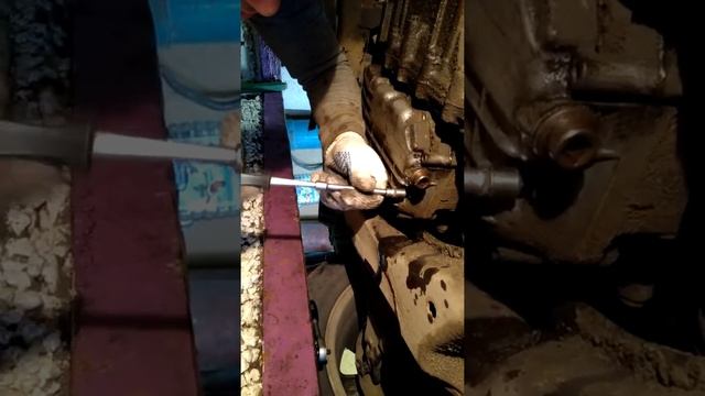 Honda Civic 7 2002г замена масла в вариаторе на NGNG 1304 + фильтра смотреть онлайн