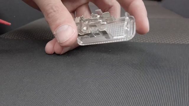 Audi Q3 (8U) glovebox light upgrade with white T10 LEDs смотреть онлайн