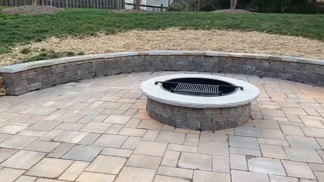 Seating Wall - Outdoor Living Tip of the Day смотреть онлайн