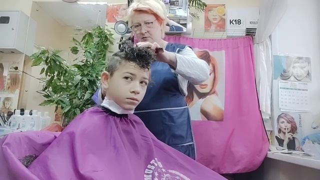 Стрижём мальчика под Андеркат смотреть онлайн