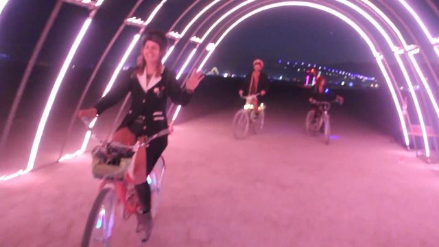 Here | Burning Man '18 смотреть онлайн