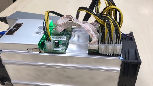 Antminer S9 - подключение, настройка и первые 500 рублей прибыли! смотреть онлайн