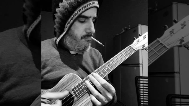 Smoke on the water Deep Purple - ukelele fingerstyle cover смотреть онлайн
