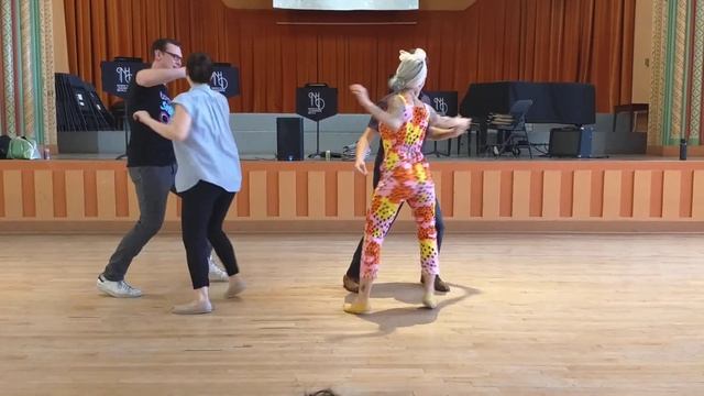 Lindy Hop Class Recap: Find Your style, Groovy vs Bouncy смотреть онлайн