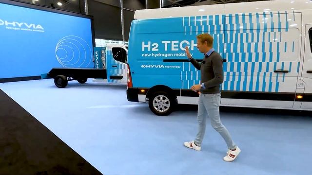 Renault Master H2-TECH (2023) - Deze grote bestelbus kan 500 kilometer volledig elektrisch afleggen смотреть онлайн
