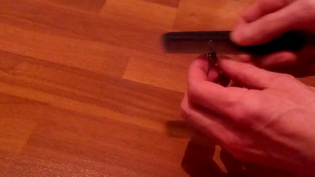 Как заряжать фонарик зажигалки из электричество волос. как можно зарядить батарейку смотреть онлайн