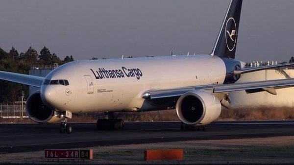 Lufthansa Cargo Boeing 777F D-ALFG Landing at NRT 34R | NRT/RJAA
