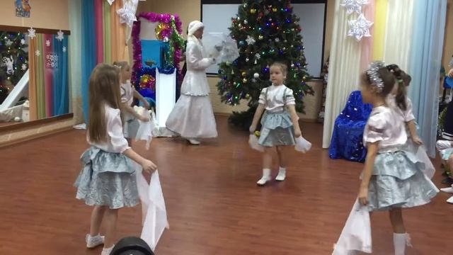 Белый вальс. Детский сад №21 "Аленка" г. Гурьевск смотреть онлайн
