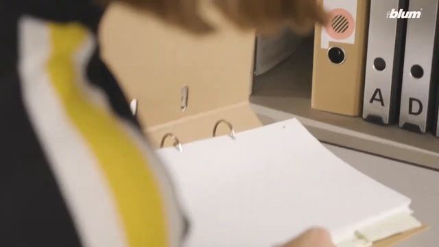 Фиксатор выдвижной полки Blum - толщина полки 16 мм