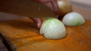 КАК НАРЕЗАТЬ ЛУК КУБИКАМИ СУПЕР БЫСТРО