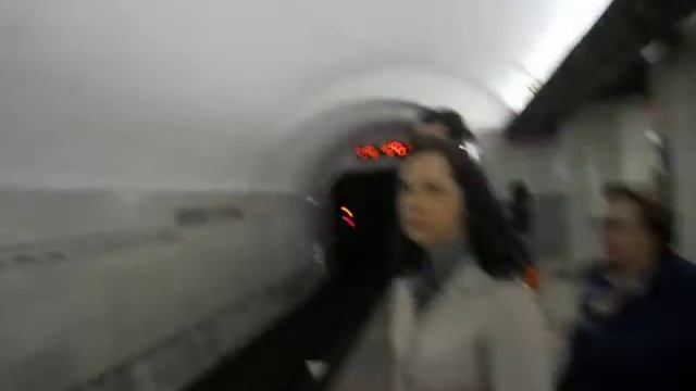 Воробей в метро на Китай Городе смотреть онлайн
