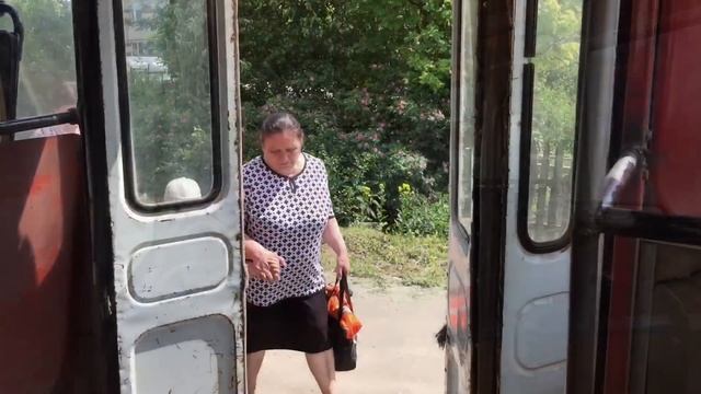 "Звуки истории". Автобус "ЛиАЗ-677" | "Story sounds". Bus "LiAZ-677" смотреть онлайн