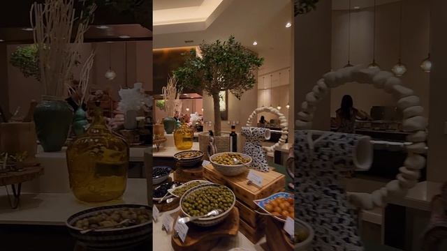 RIXOS MARINA ABU-DHABI 5* ?? смотреть онлайн