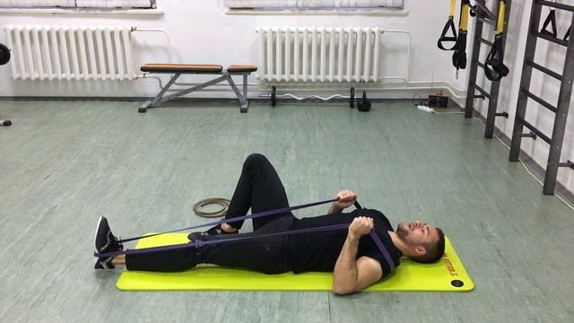 Упражнения для ягодиц и бедер в домашних условиях с резиновым жгутом. Укрепляем мышцы ног! смотреть онлайн