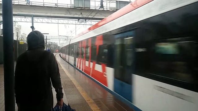 ЭГ2ТВ-032 Иволга 2.0 ЦППК Перекраска МЦД На станции Кунцевская смотреть онлайн