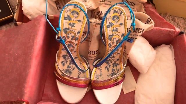 Распаковки покупок#michaelkors #gucci #calvinklein#kilian разбился флакон духов??? смотреть онлайн