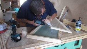 Окна из поликарбоната. Поликарбонат вместо стекла. Обзор сарая-козлятника. Своими руками.